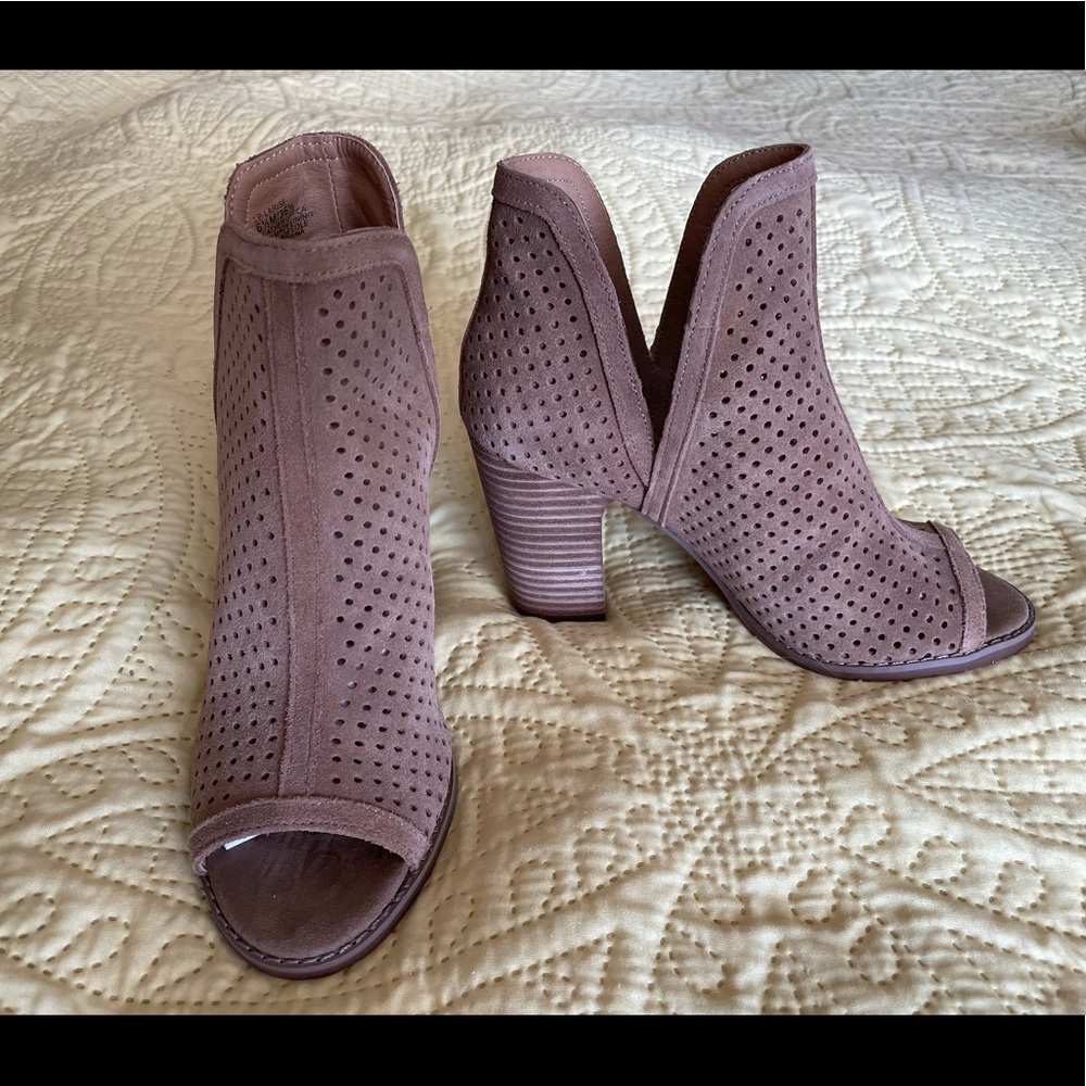 Lucky Larise Shoes